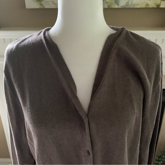 Woolovers Brown Buttoned Cardigan (Size XXL) - Picture 2 of 10